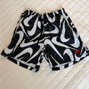 Nike Men's Black and White Patterned Athletic Shorts